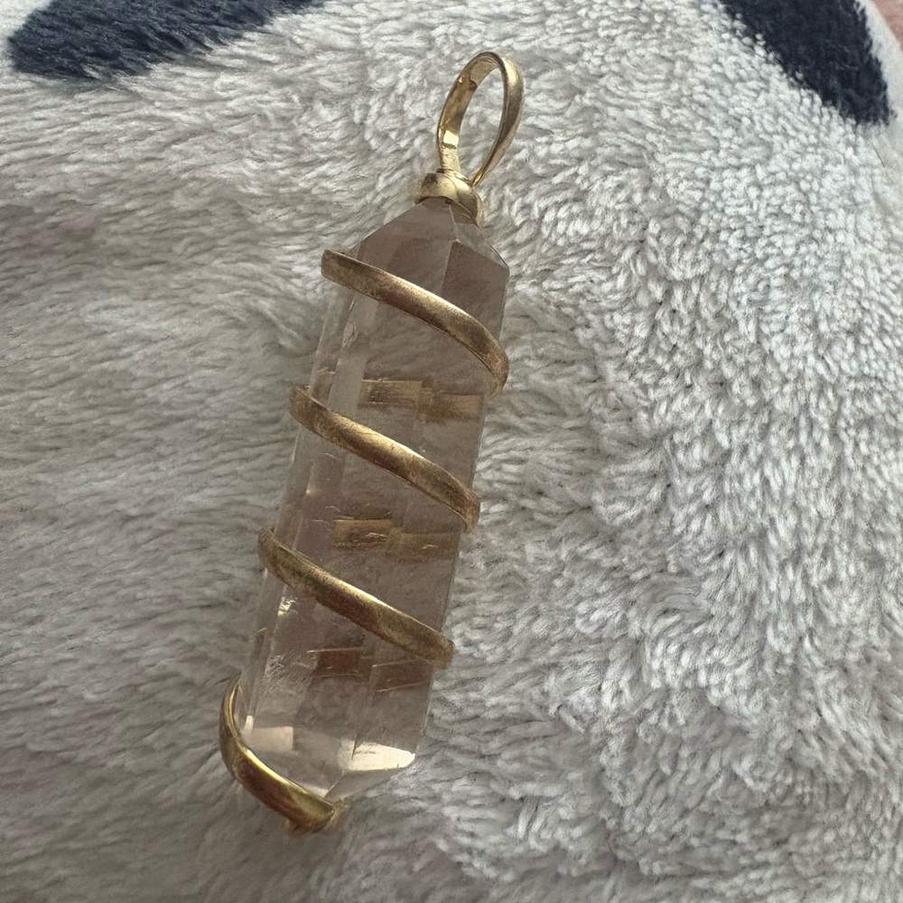 Elegant Gold Spiral Wrapped Clear Quartz Pendant - Picture 2 of 3